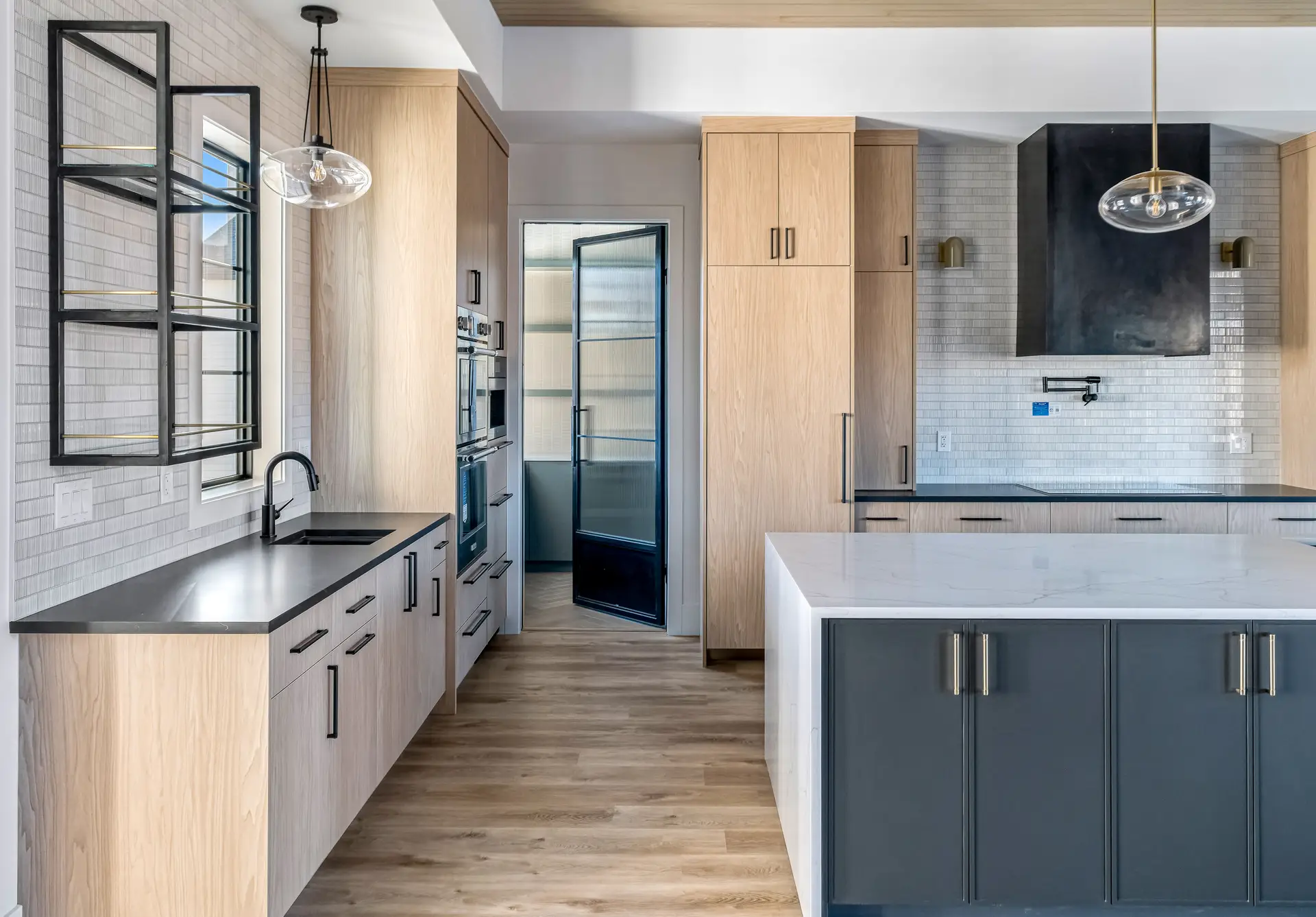 16613 W 75th Pl-WEB-010